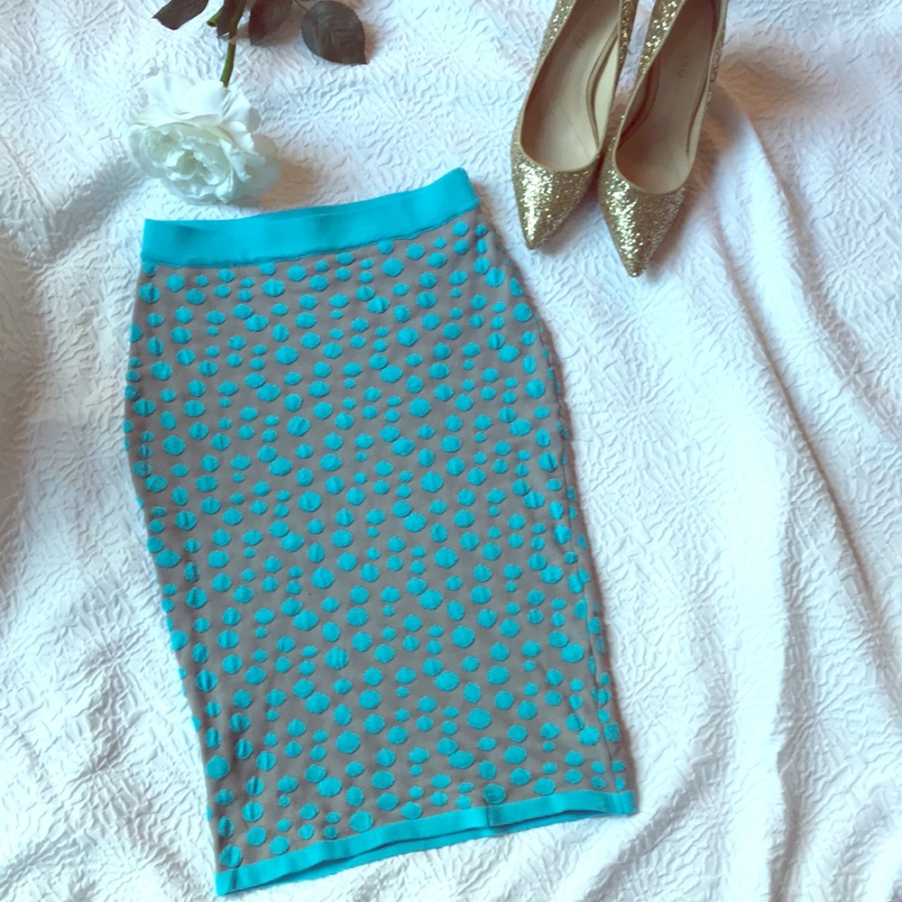 Lucy Paris Gray & Blue sweater skirt 🛍